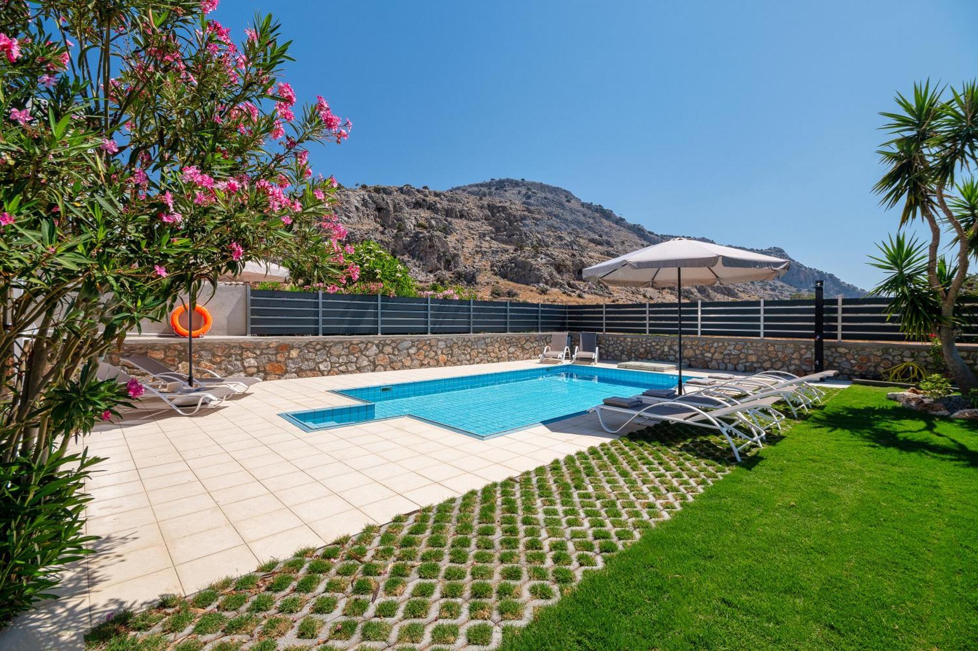 Villa Mariani II - In Lothiarika, Newly Renovated June 2024, Private Pool, Lindos 10 Min, Beach 120M Лардос Экстерьер фото